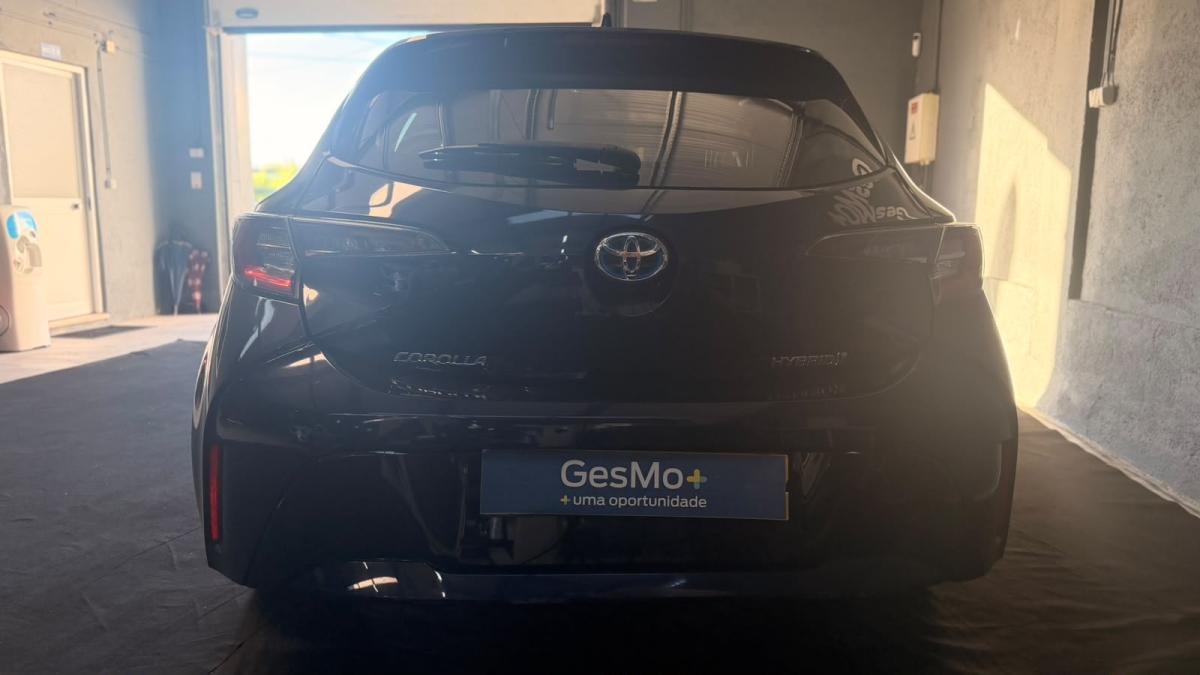 toyota-corolla-2021-hibrido-a-gasolina-1798cc