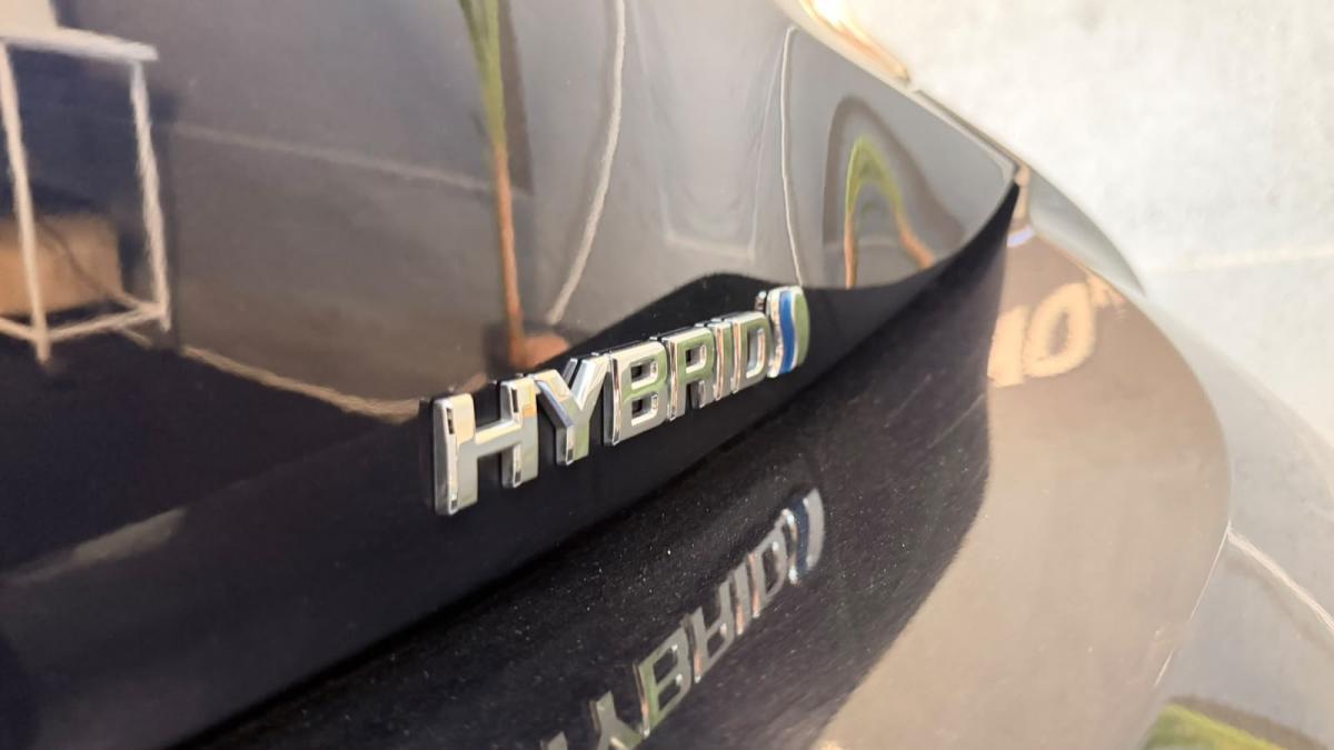 toyota-corolla-2021-hibrido-a-gasolina-1798cc