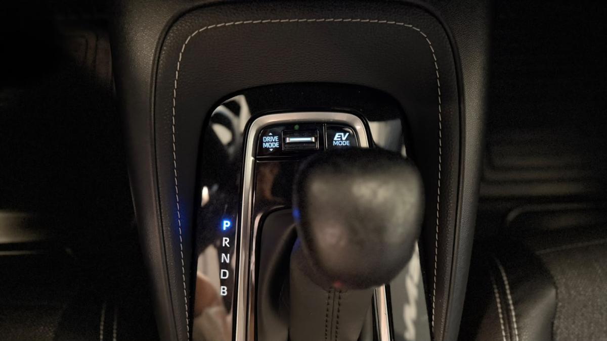 toyota-corolla-2021-hibrido-a-gasolina-1798cc