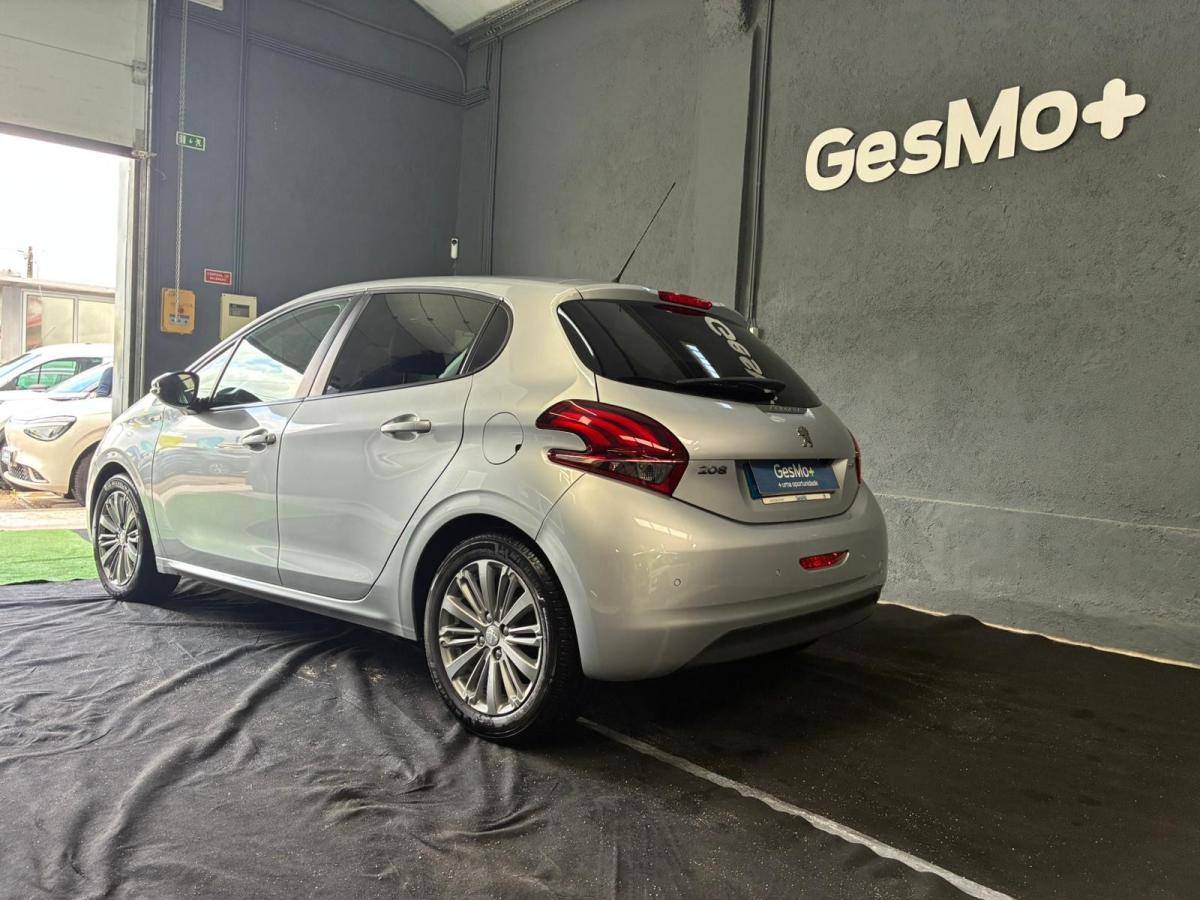 peugeot-208-2017-gasolina-1199cc