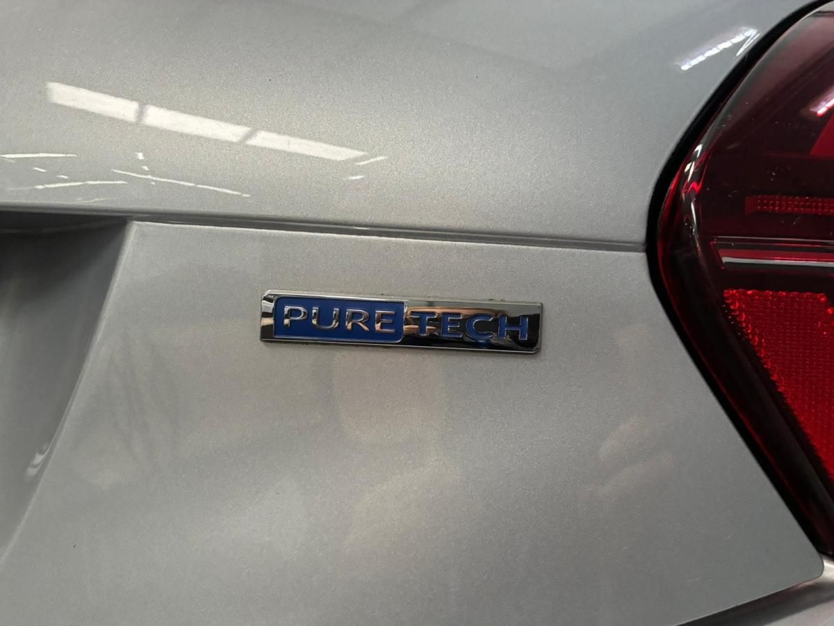 peugeot-208-2017-gasolina-1199cc