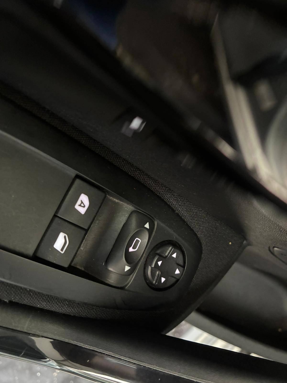 peugeot-208-2017-gasolina-1199cc