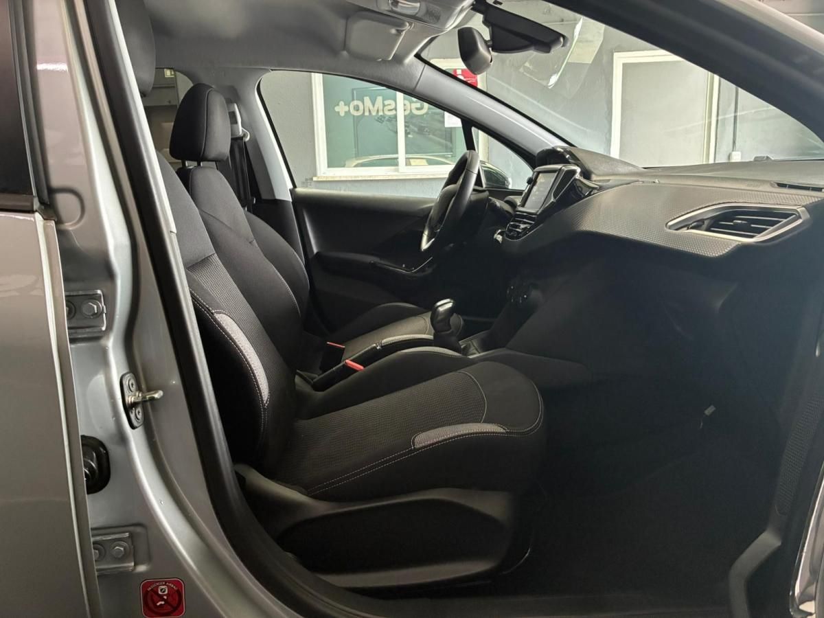 peugeot-208-2017-gasolina-1199cc