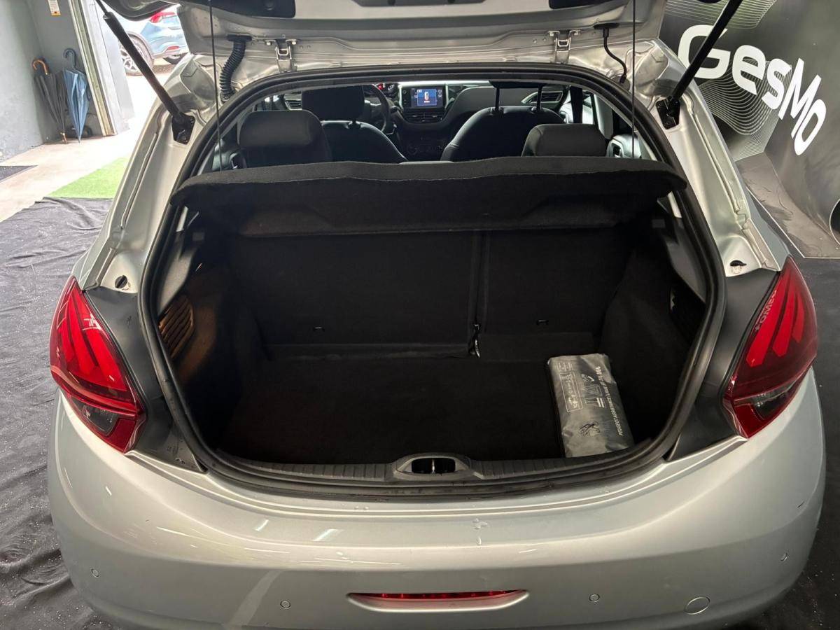 peugeot-208-2017-gasolina-1199cc