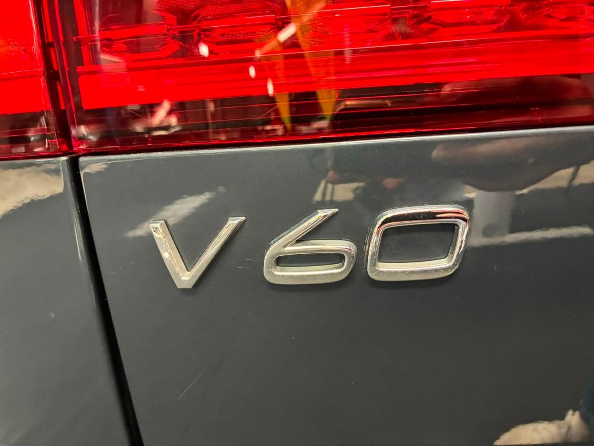 volvo-v60-2023-hibrido-a-gasolina-1969cc