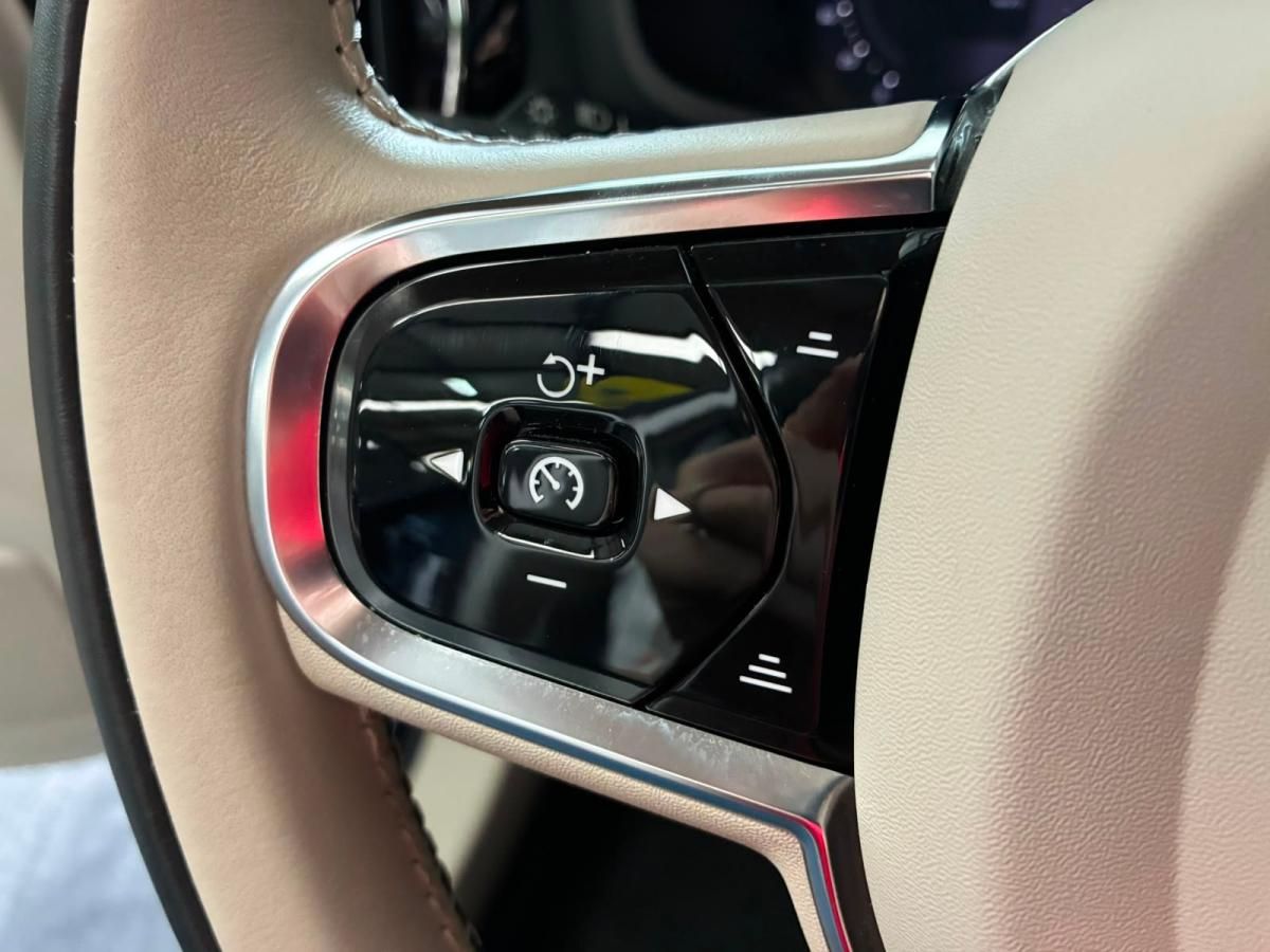 volvo-v60-2023-hibrido-a-gasolina-1969cc