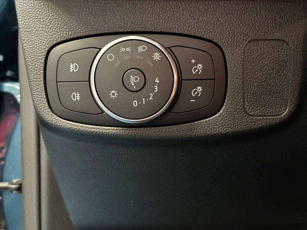 ford-focus-2025-gasolina-998cc