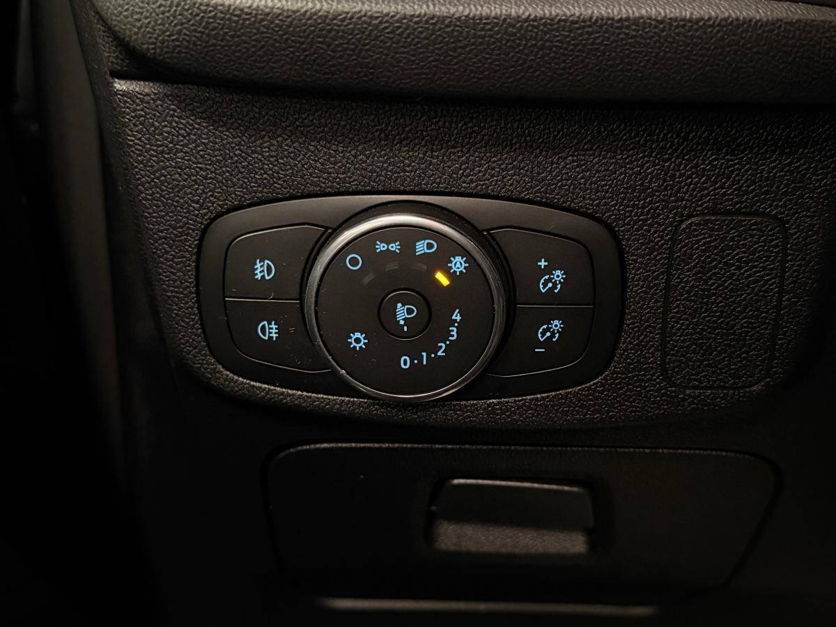 ford-focus-2019-diesel-1499cc