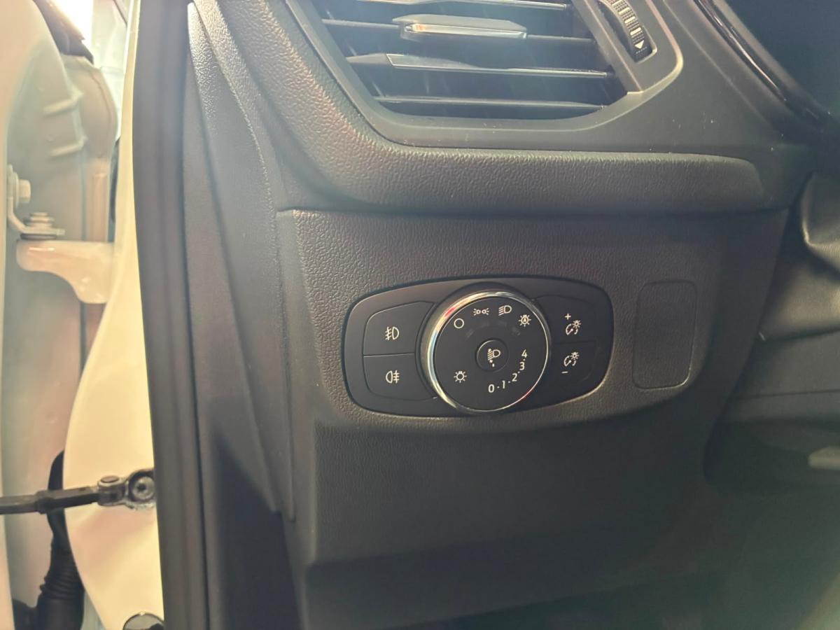 ford-focus-2023-gasolina-998cc