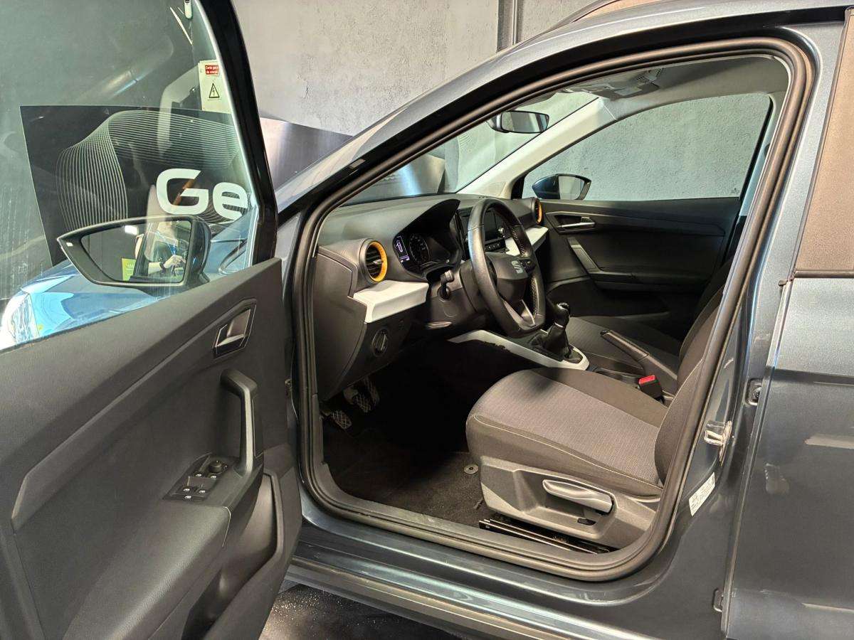seat-arona-2022-gasolina-999cc
