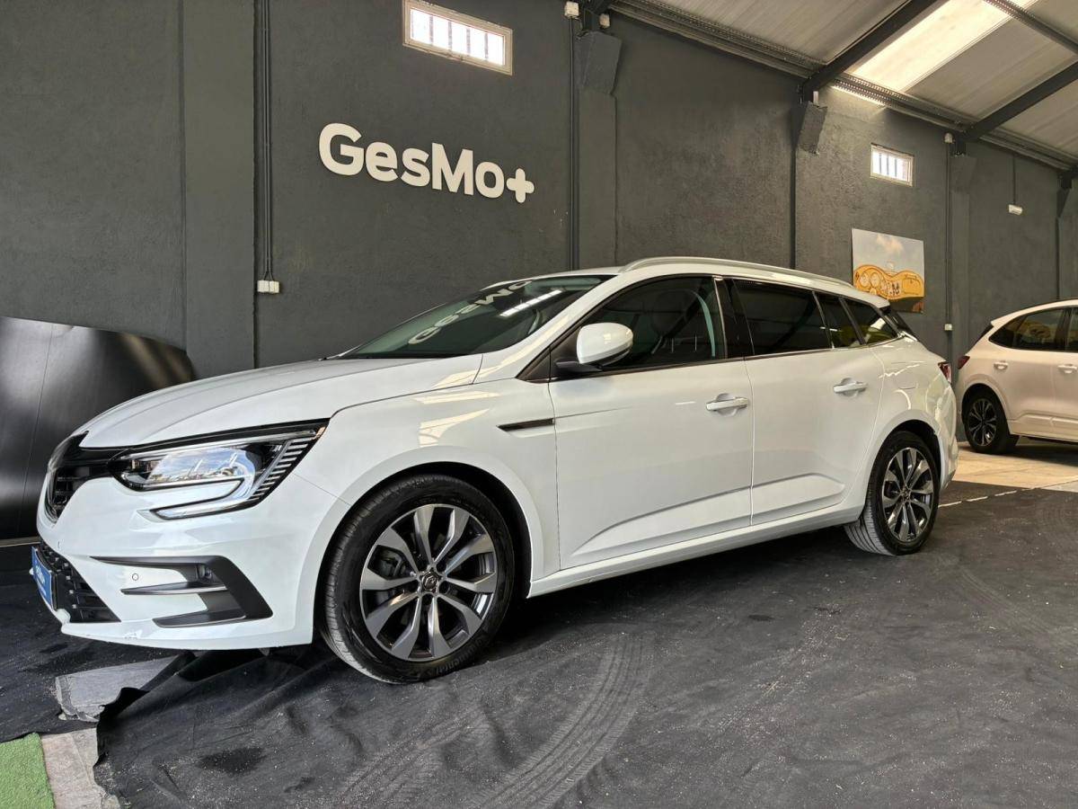 renault-megane-sport-tourer-2023-hibrido-a-gasolina-1598cc