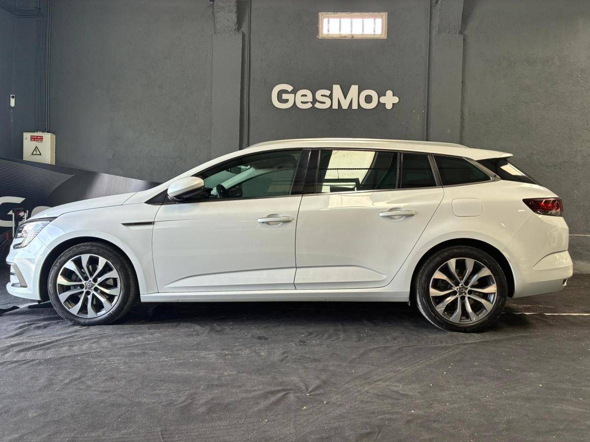 renault-megane-sport-tourer-2023-hibrido-a-gasolina-1598cc