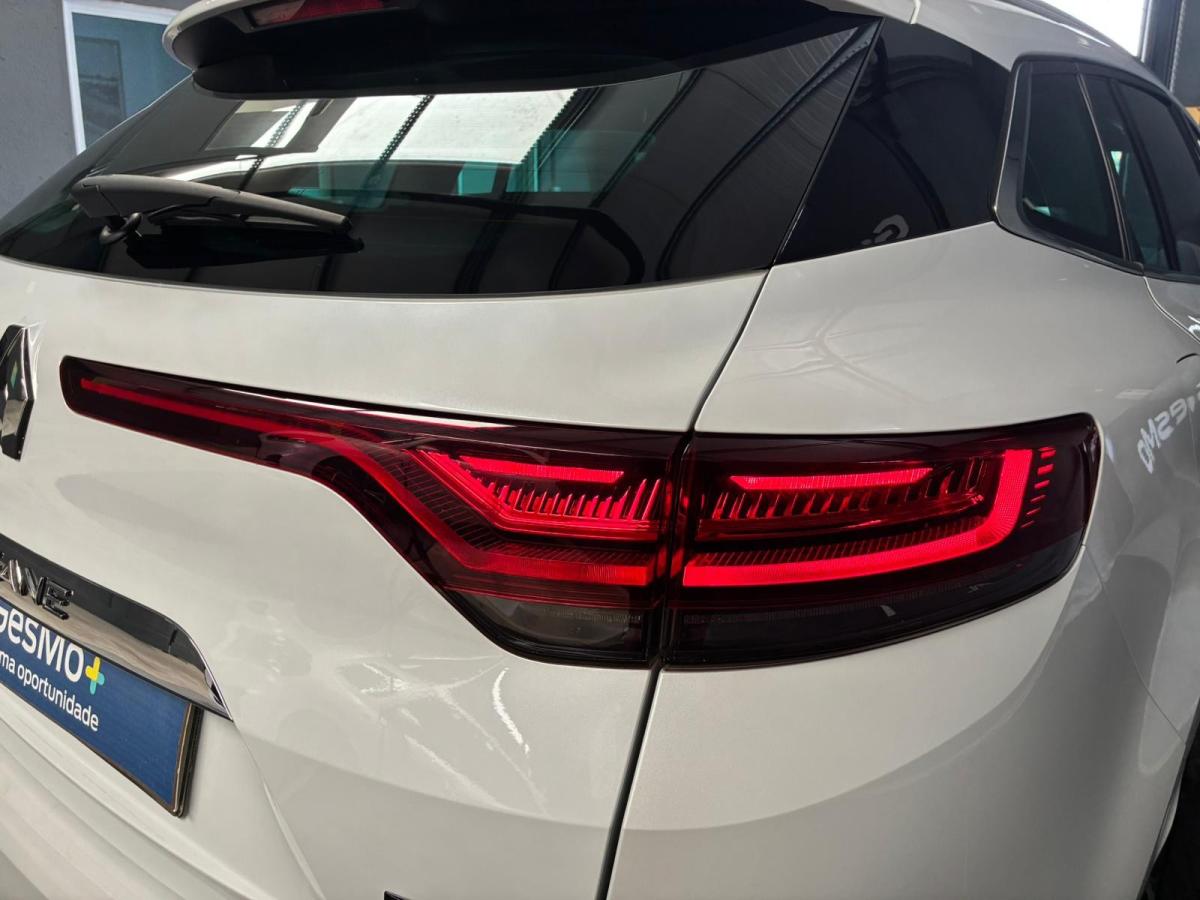 renault-megane-sport-tourer-2023-hibrido-a-gasolina-1598cc