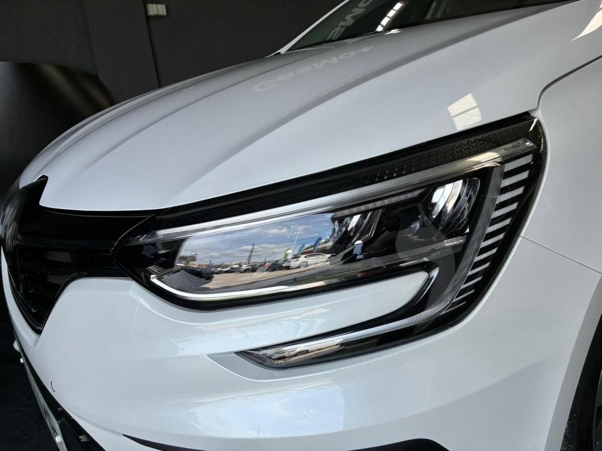 renault-megane-sport-tourer-2023-hibrido-a-gasolina-1598cc