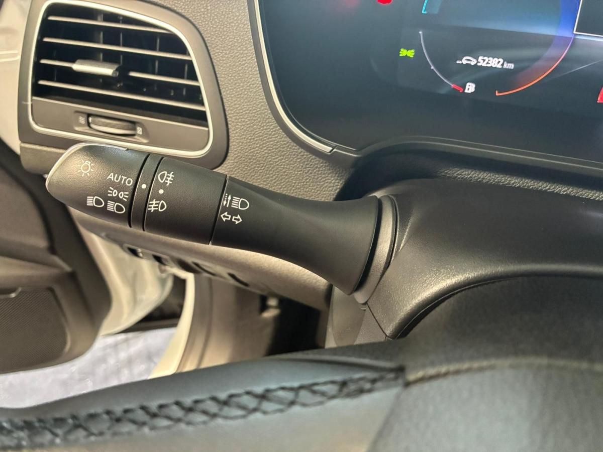 renault-megane-sport-tourer-2023-hibrido-a-gasolina-1598cc