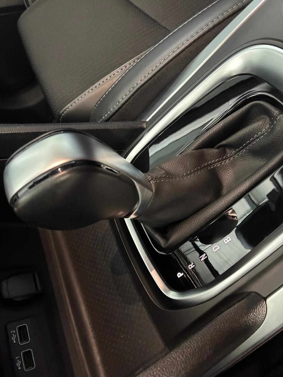 renault-megane-sport-tourer-2023-hibrido-a-gasolina-1598cc
