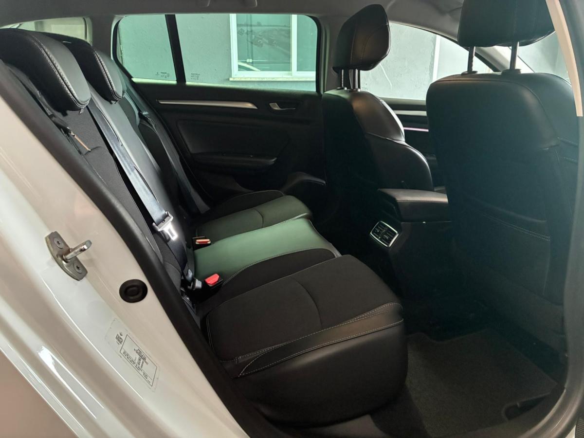 renault-megane-sport-tourer-2023-hibrido-a-gasolina-1598cc