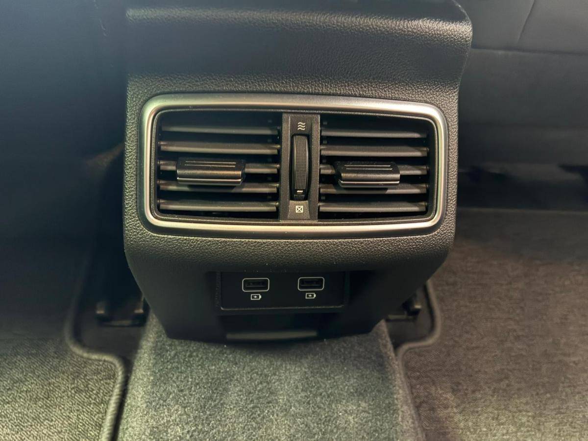 renault-megane-sport-tourer-2023-hibrido-a-gasolina-1598cc