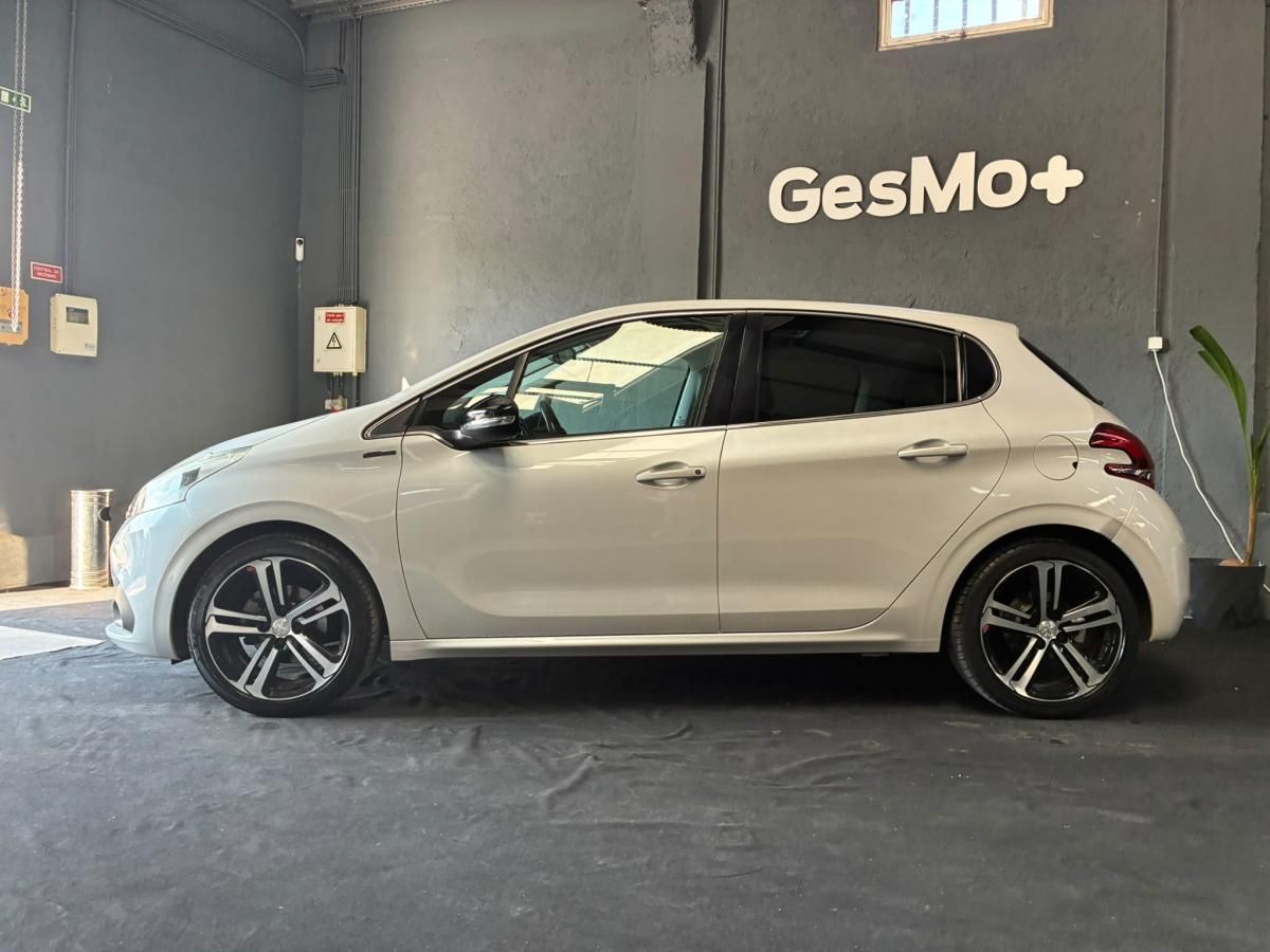 peugeot-208-2016-gasolina-1199cc