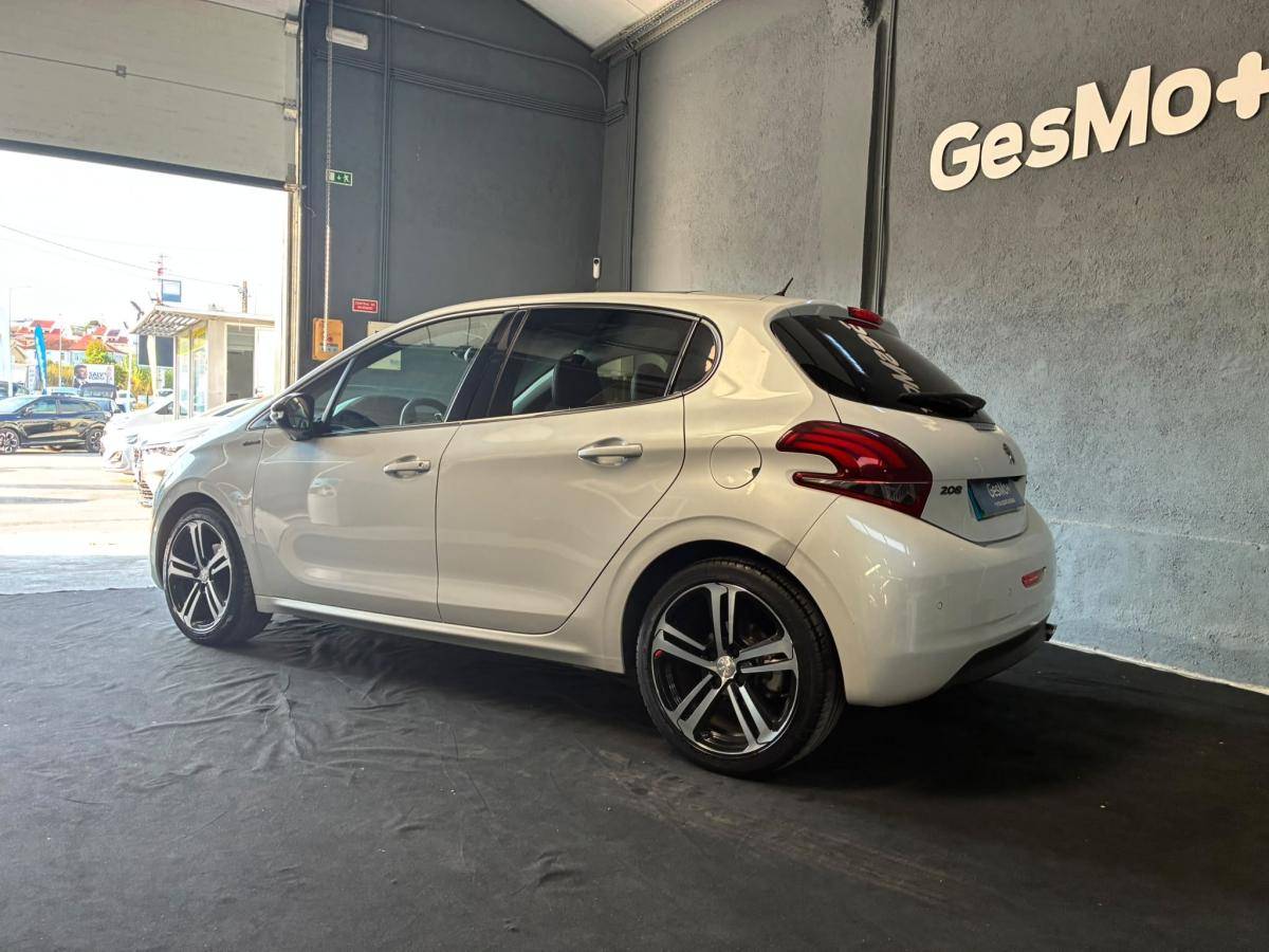 peugeot-208-2016-gasolina-1199cc