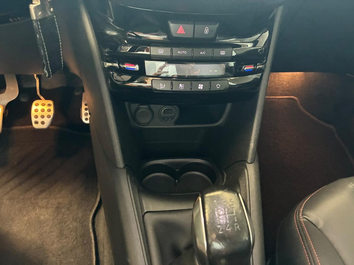 peugeot-208-2016-gasolina-1199cc