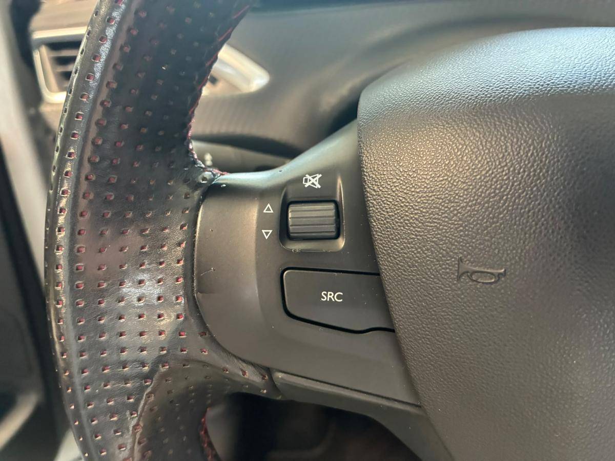 peugeot-208-2016-gasolina-1199cc