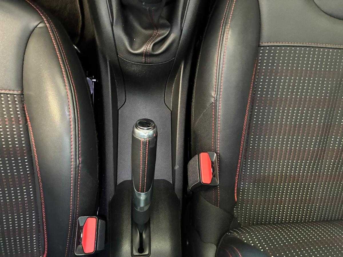 peugeot-208-2016-gasolina-1199cc