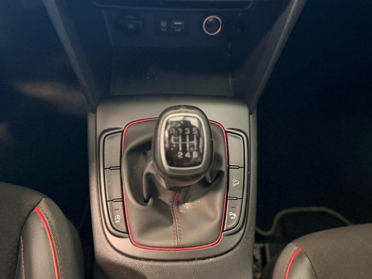 hyundai-kauai-2018-gasolina-998cc
