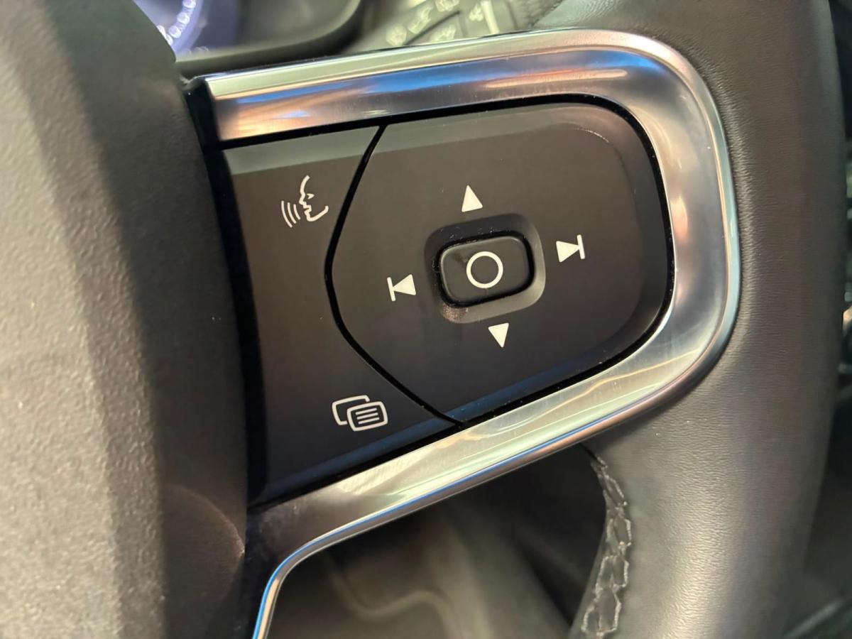 volvo-xc40-2022-hibrido-a-gasolina-1477cc
