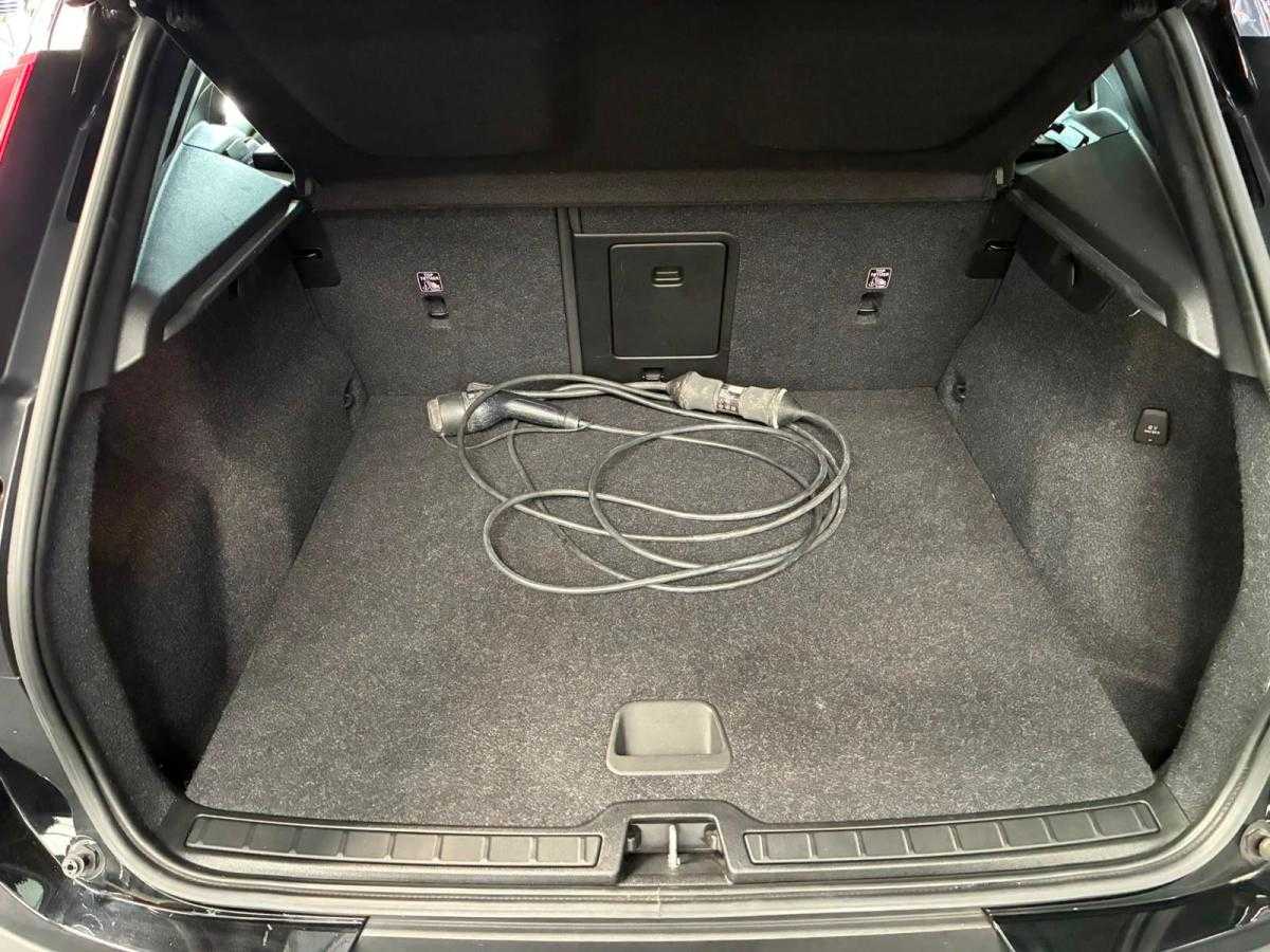 volvo-xc40-2022-hibrido-a-gasolina-1477cc