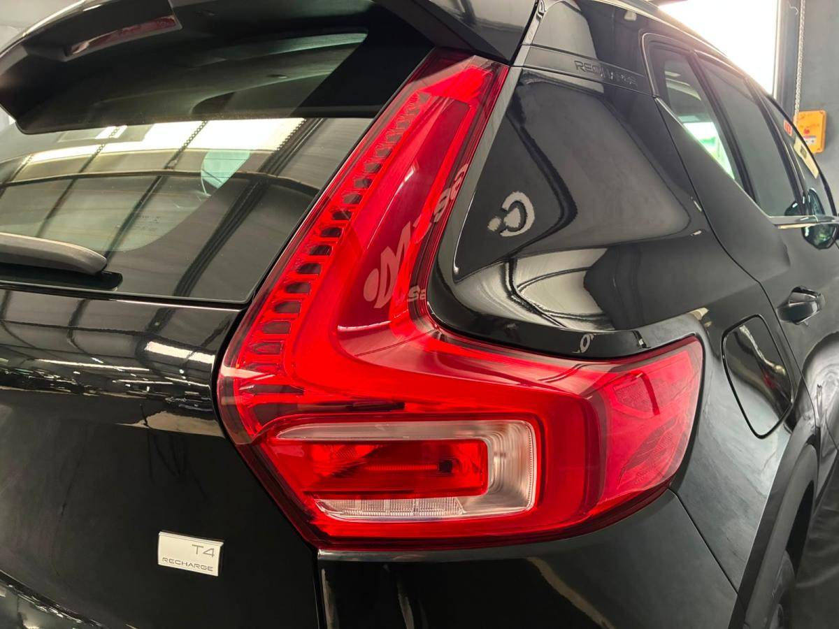 volvo-xc40-2022-hibrido-a-gasolina-1477cc