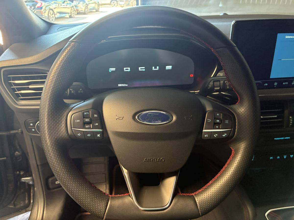 ford-focus-2025-gasolina-998cc