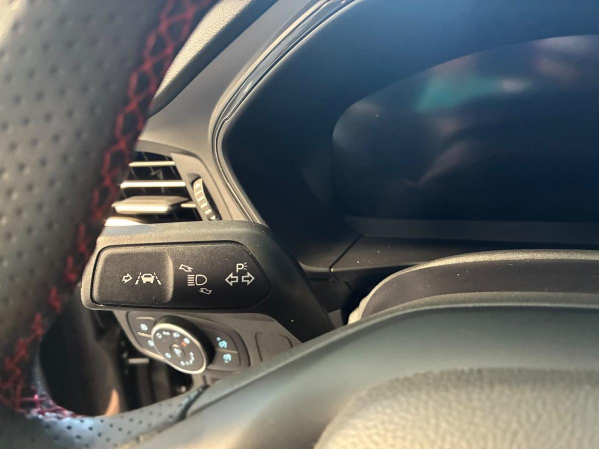 ford-focus-2025-gasolina-998cc
