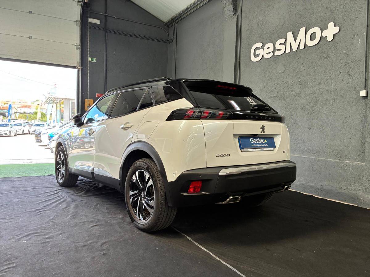 peugeot-2008-2021-gasolina-1199cc