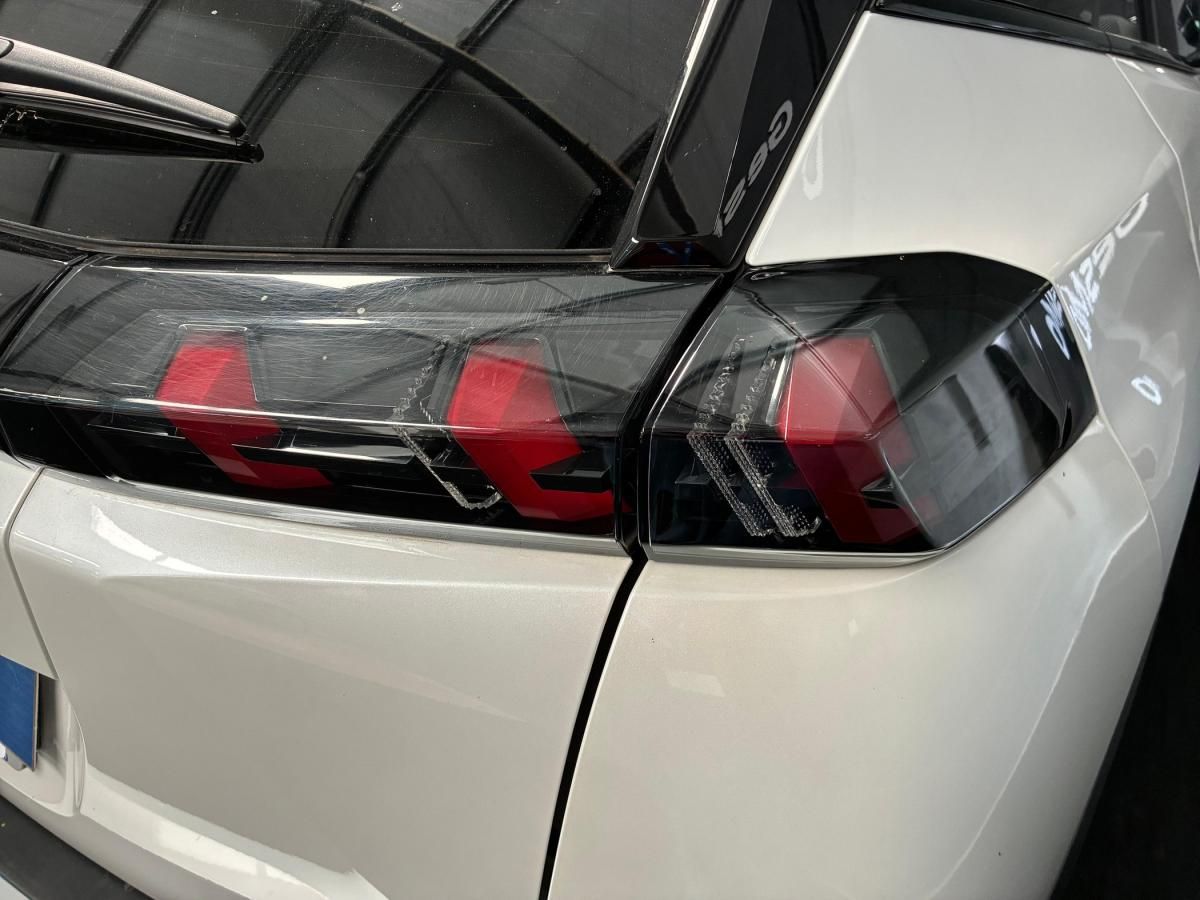 peugeot-2008-2021-gasolina-1199cc