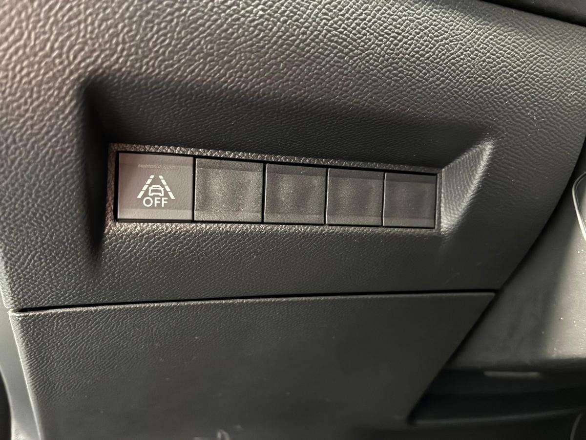 peugeot-2008-2021-gasolina-1199cc