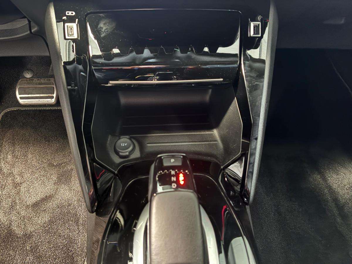 peugeot-2008-2021-gasolina-1199cc