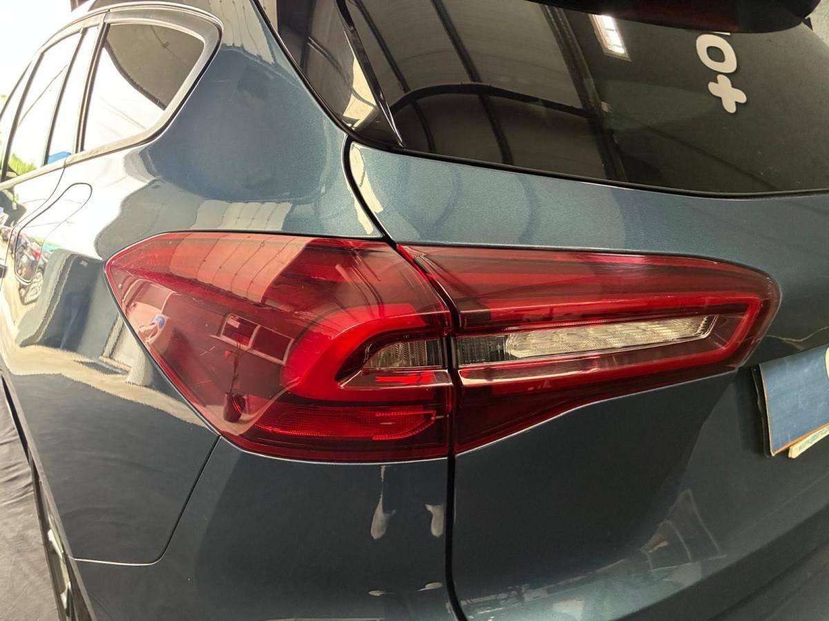 ford-focus-2023-gasolina-998cc