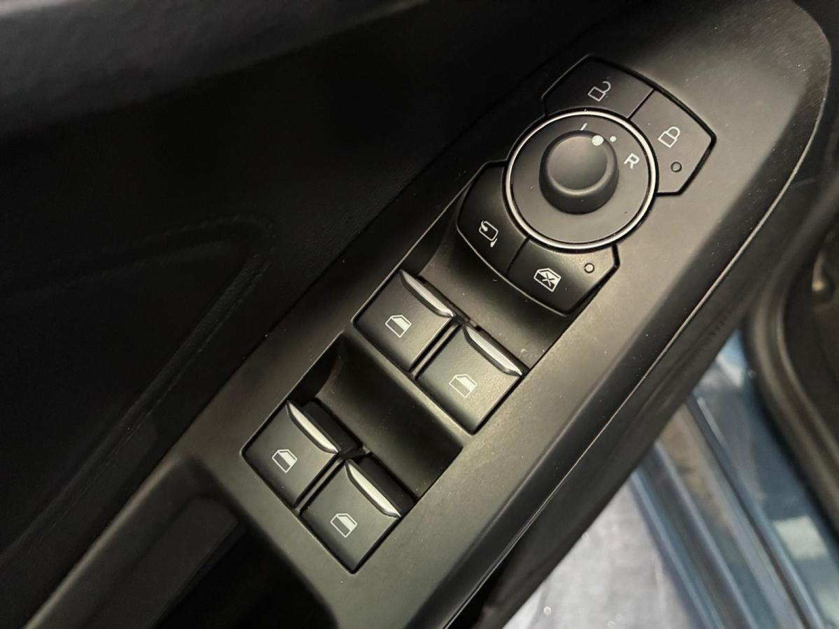 ford-focus-2023-gasolina-998cc