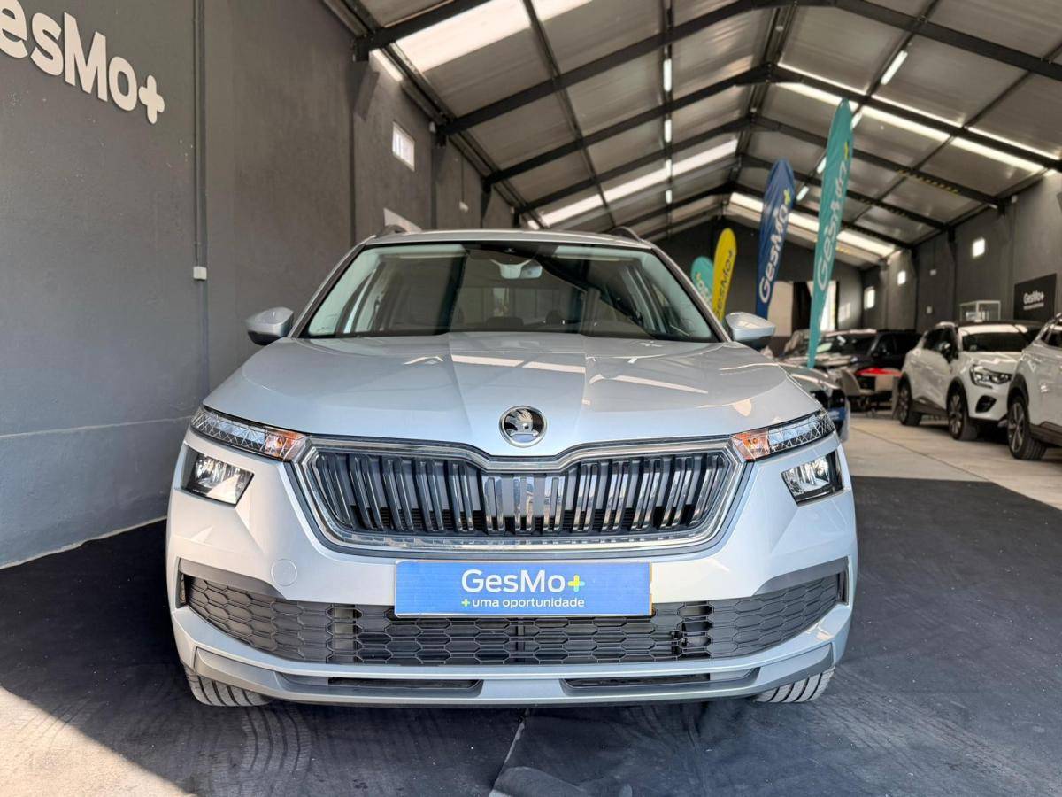 skoda-kamiq-2023-gasolina-999cc
