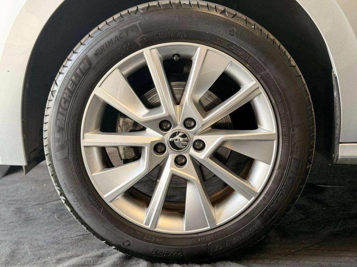 skoda-kamiq-2023-gasolina-999cc
