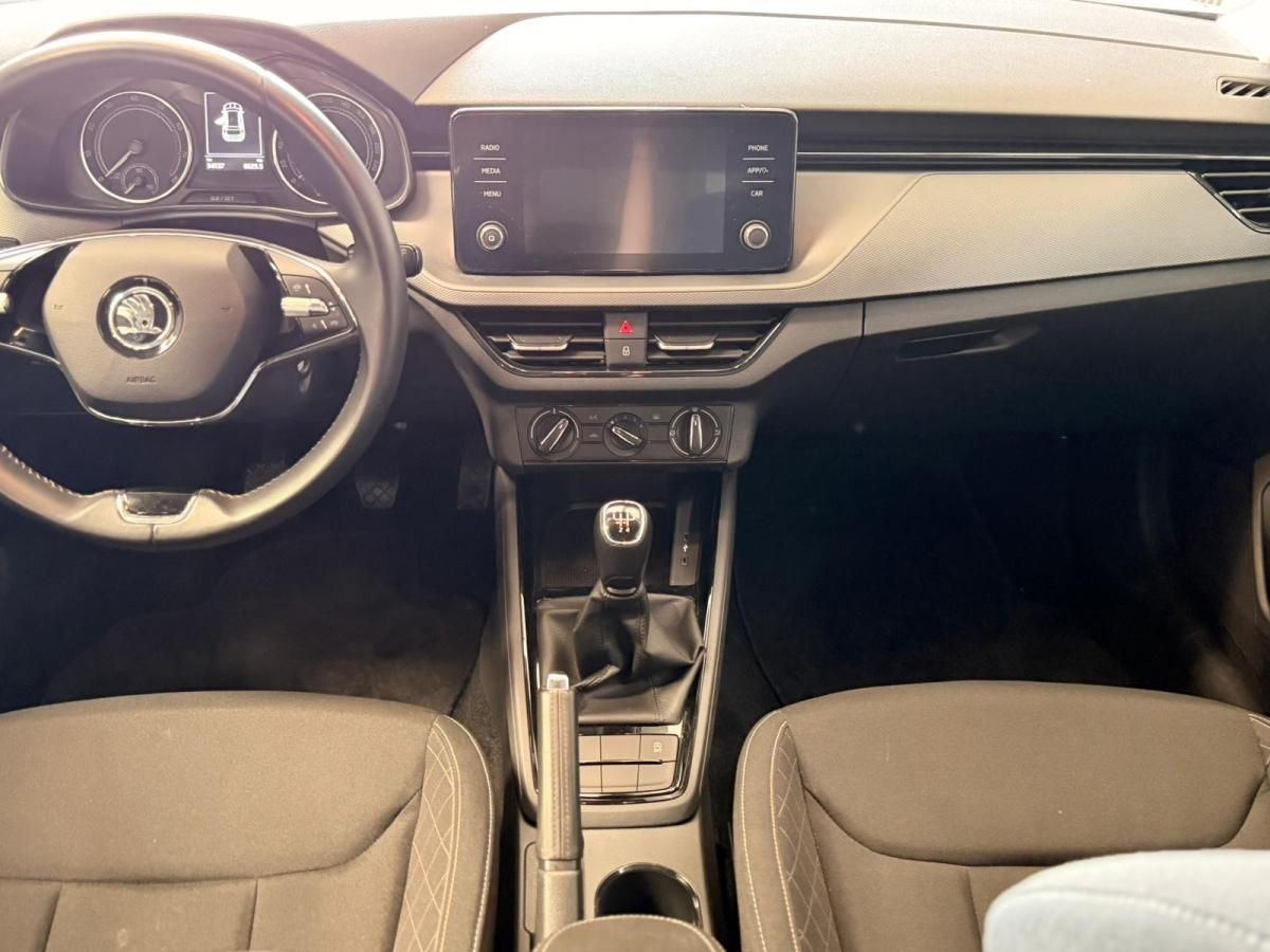 skoda-kamiq-2023-gasolina-999cc