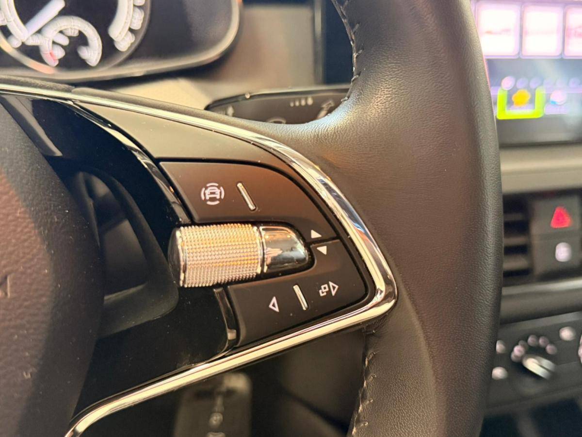 skoda-kamiq-2023-gasolina-999cc