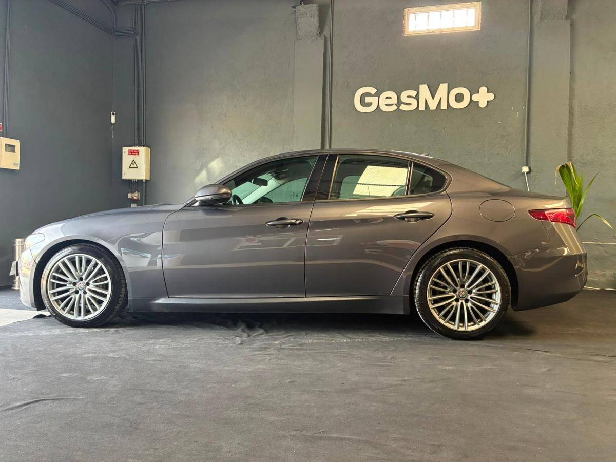alfa-romeo-giulia-2017-diesel-2143cc