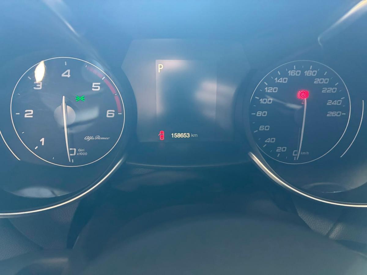 alfa-romeo-giulia-2017-diesel-2143cc