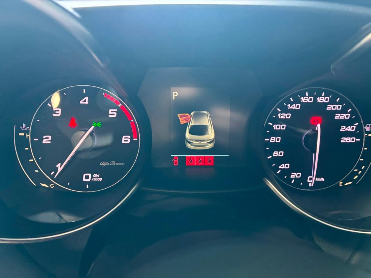 alfa-romeo-giulia-2017-diesel-2143cc