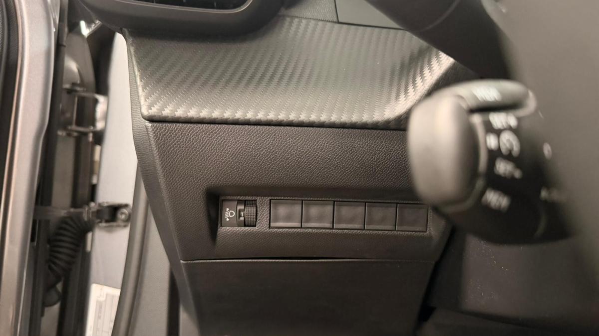 peugeot-2008-2023-gasolina-1199cc