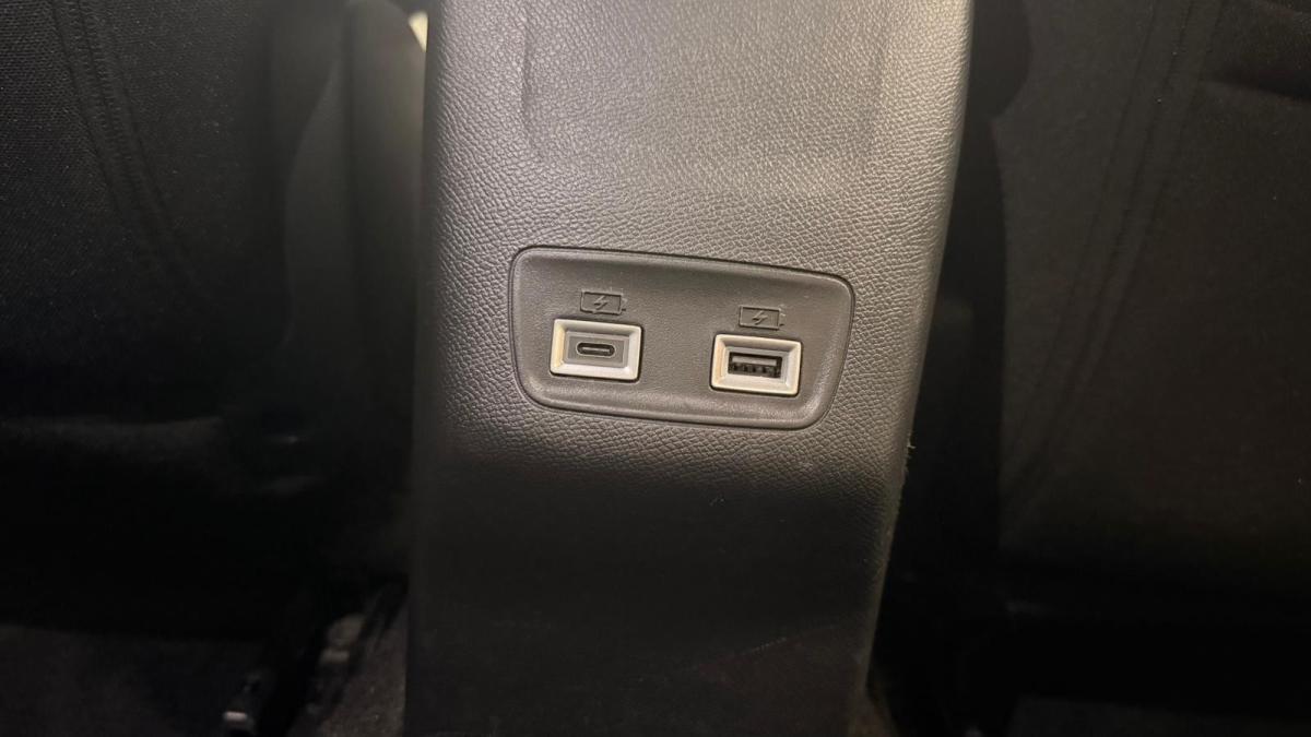 peugeot-2008-2023-gasolina-1199cc