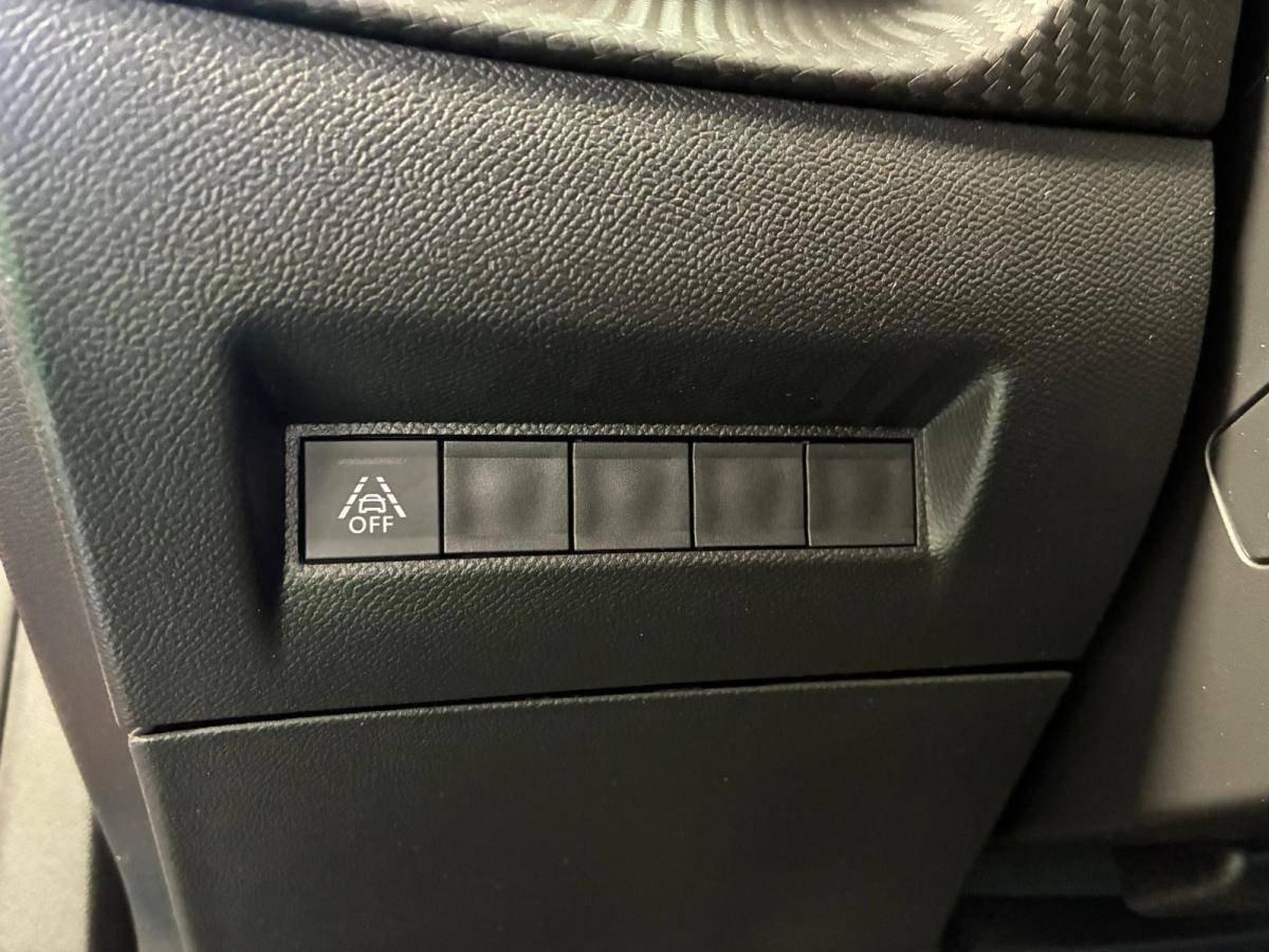peugeot-2008-2021-gasolina-1199cc