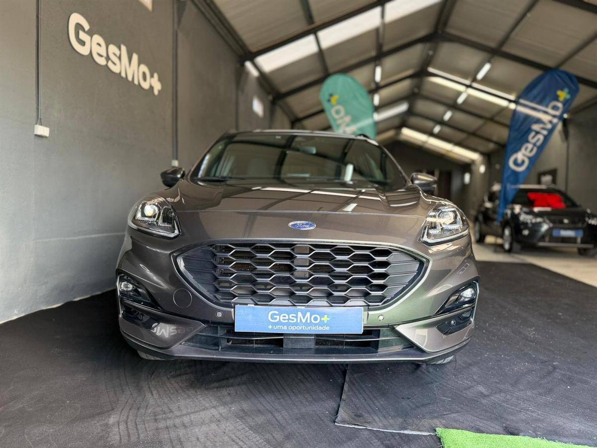 ford-kuga-2022-hibrido-a-gasolina-2488cc